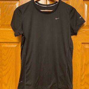 Nike Women's Black Short Sleeve Tee